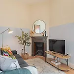 Cosy & Stylish London Apartment