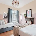Cosy & Stylish London Apartment